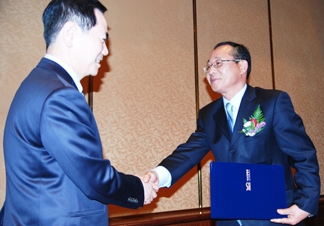 씨에스티 이미지