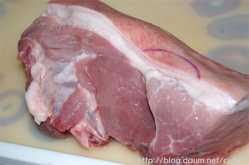 맛있는반찬고추장제육볶음상추깻잎쌈에도 일품!
