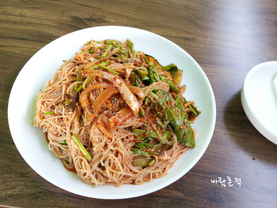 5~6월에만 맛볼수 있는 최고의 국수는?  봄 손님 웅어로 요리한 부드러운 웅어회국수 !