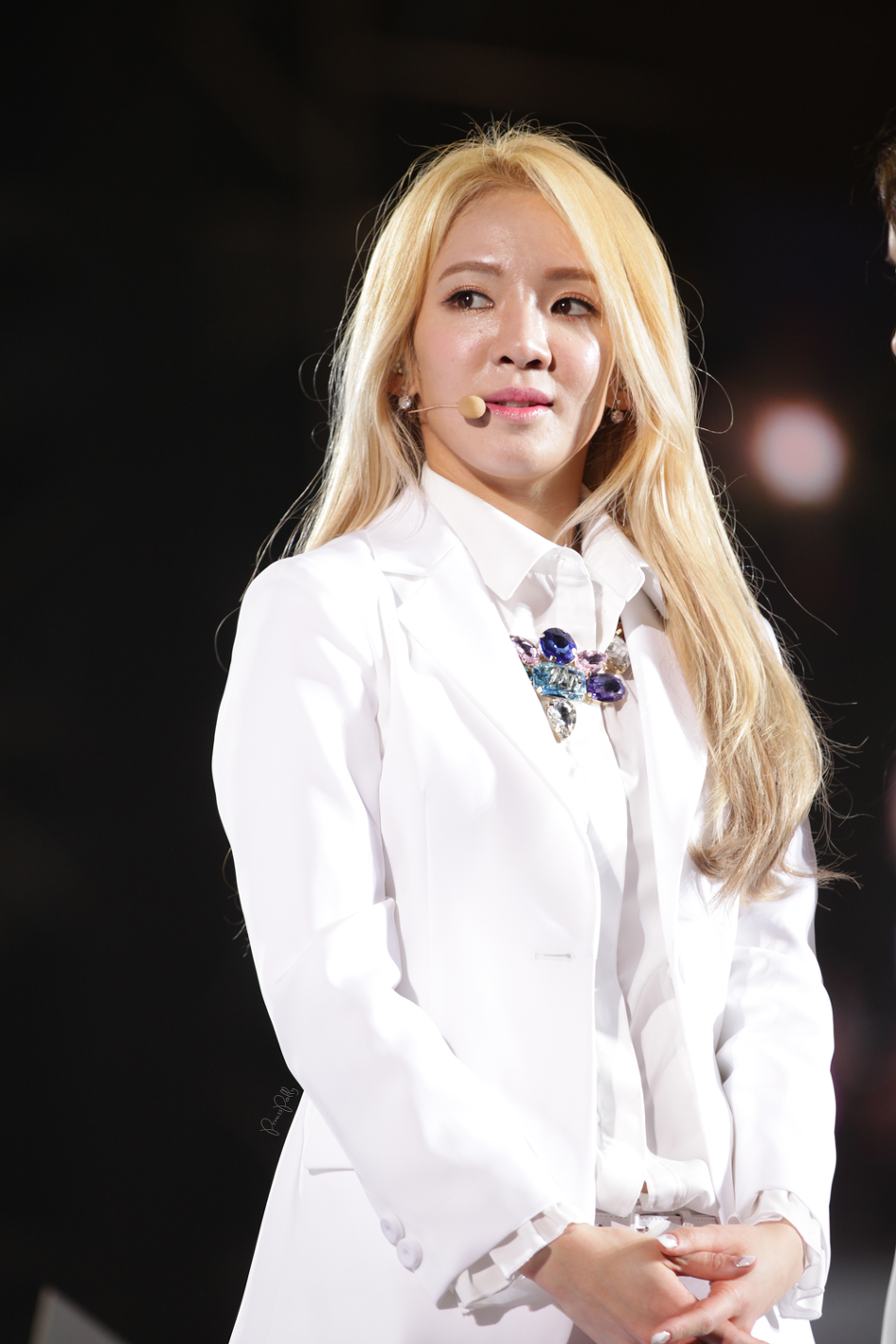 [PIC][22-03-2014]SNSD xuất phát đi Việt Nam để tham dự "2014 HEC KOREA FESTIVAL in Viet Nam" vào sáng nay - Page 9 215C5134533311D50FE628