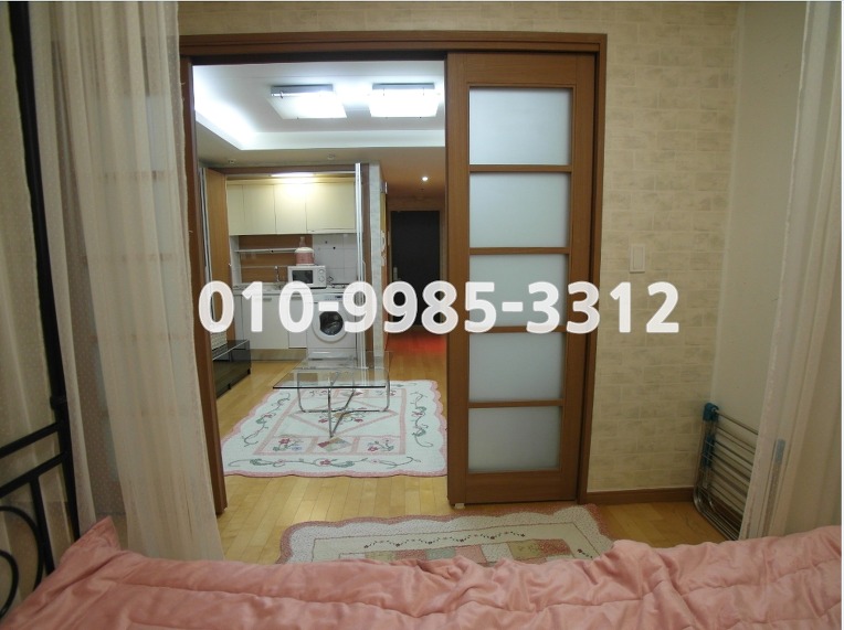 역삼역 오피스텔 역삼엘지에클라트 반전세 분리형으로 미닫이로된분리형태의고층