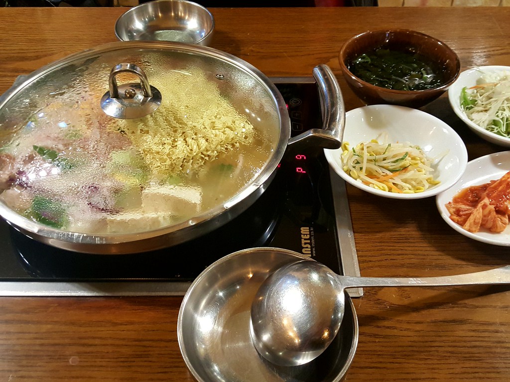 경기도 안양시 평촌역 맛집 착한식당 햄바라기 평촌본점 수제햄 부대찌개