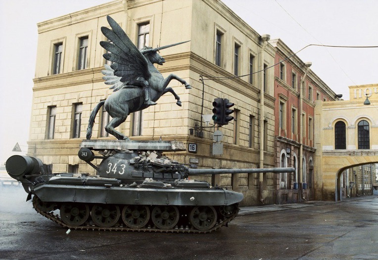 T-55 탱크 탄 러시아 표트르 대제 동상의 상트 페테르부르크 드라이빙 T-55 Tank ride Russian Peter 1 Statue driving in the Saint Petersburg